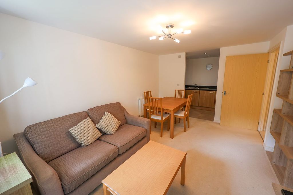 Property photo 3 of 21