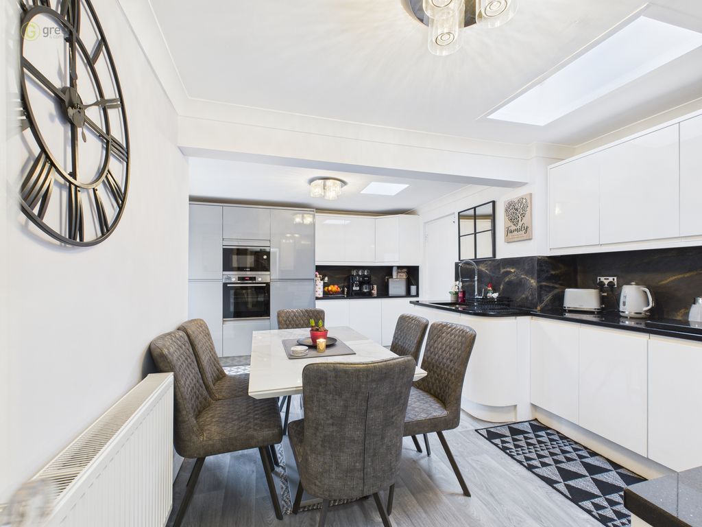 Property photo 2 of 14 Cam03830G0Pr0253Still008