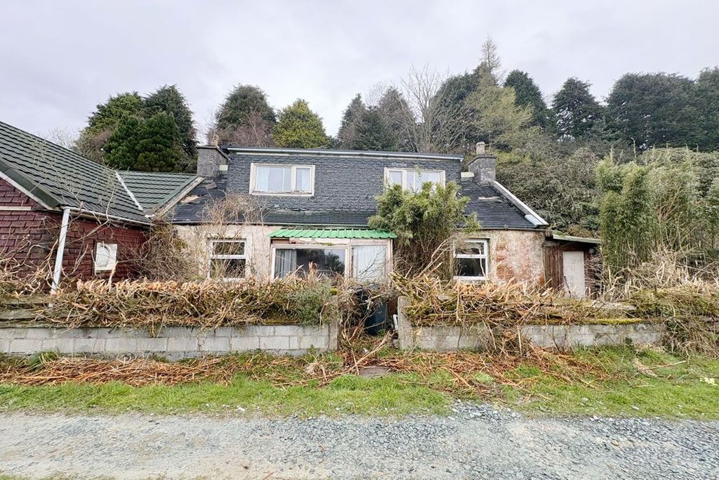 Property photo 2 of 9