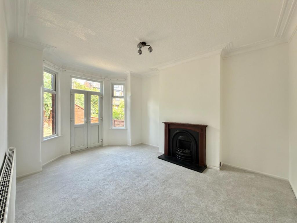 Property photo 3 of 24