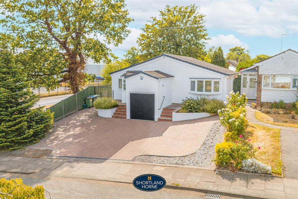 Property photo 1 of 30