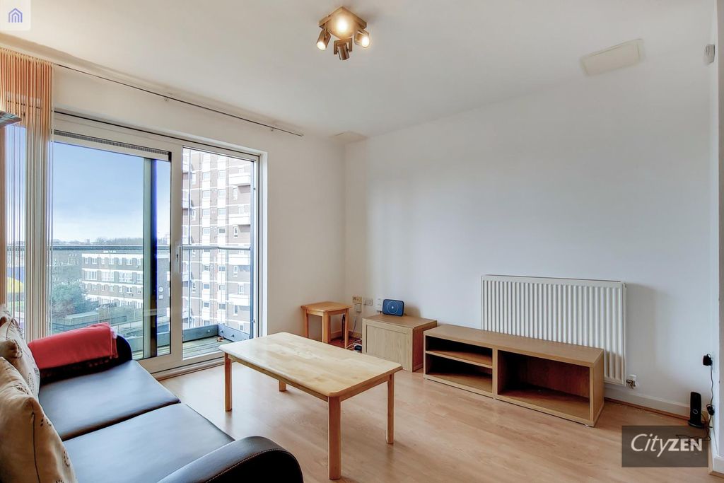Property photo 1 of 10 Reception Room View 2