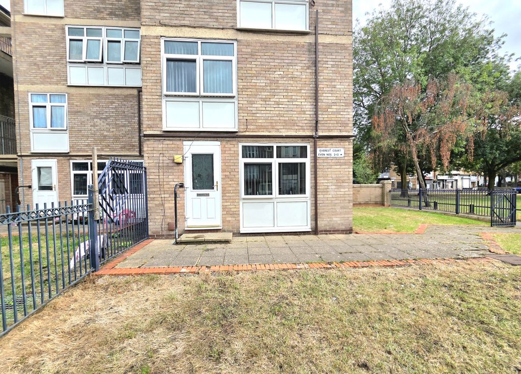 Property photo 3 of 14