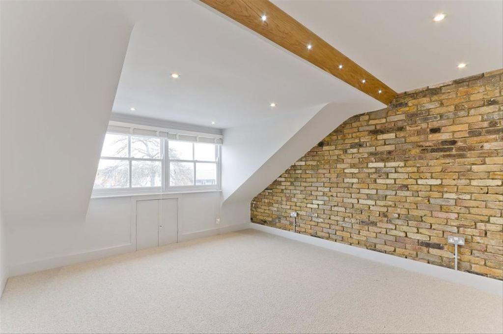 Property photo 1 of 4
