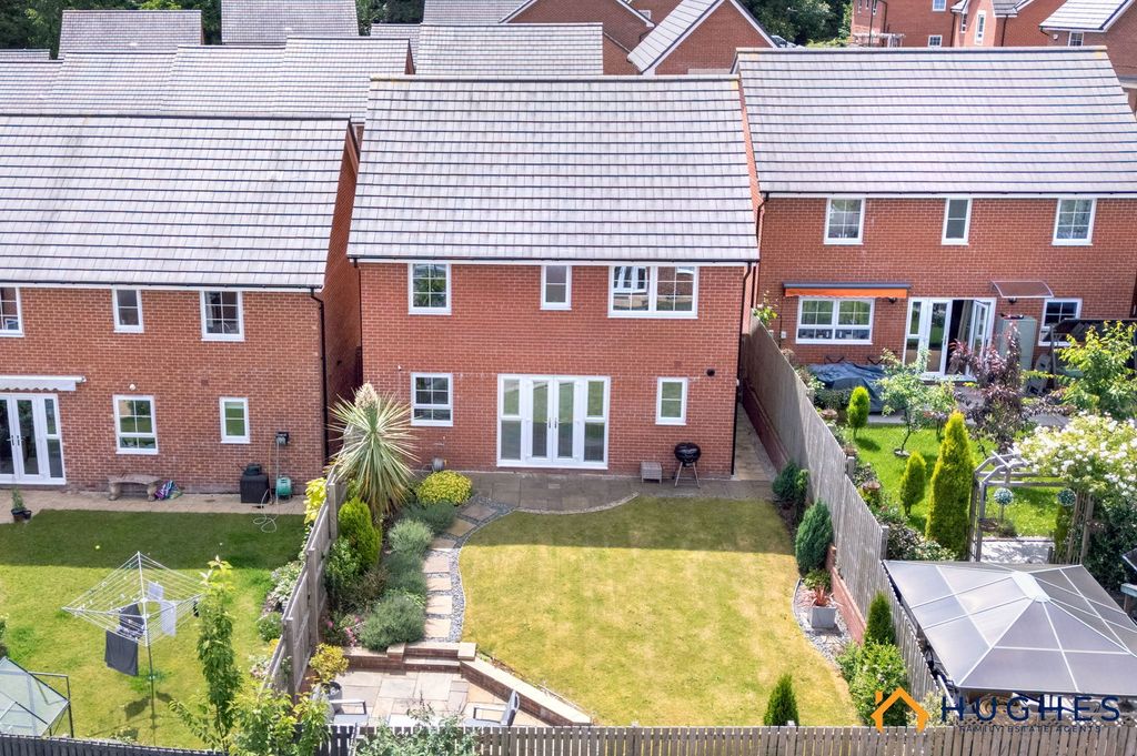 Property photo 3 of 37