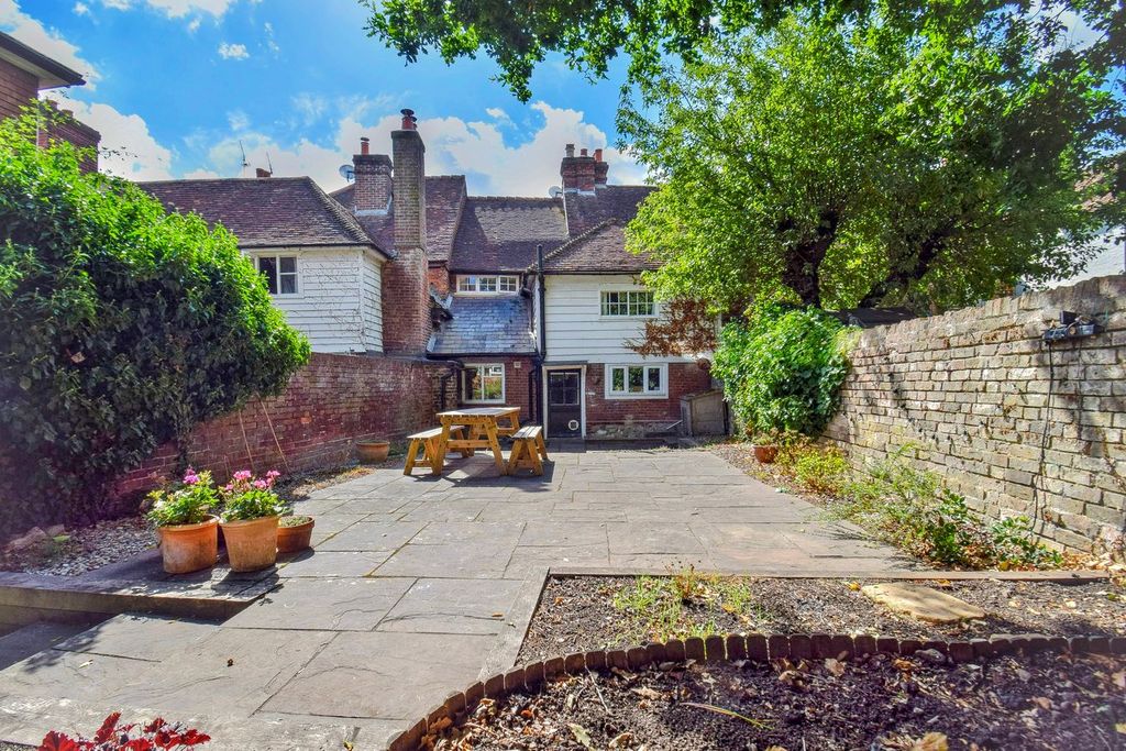 Property photo 2 of 24