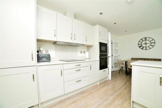 Property photo 2 of 20 Kitchen