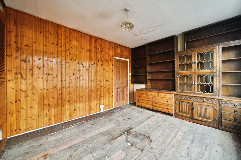 Property photo 3 of 20 Picture No. 04