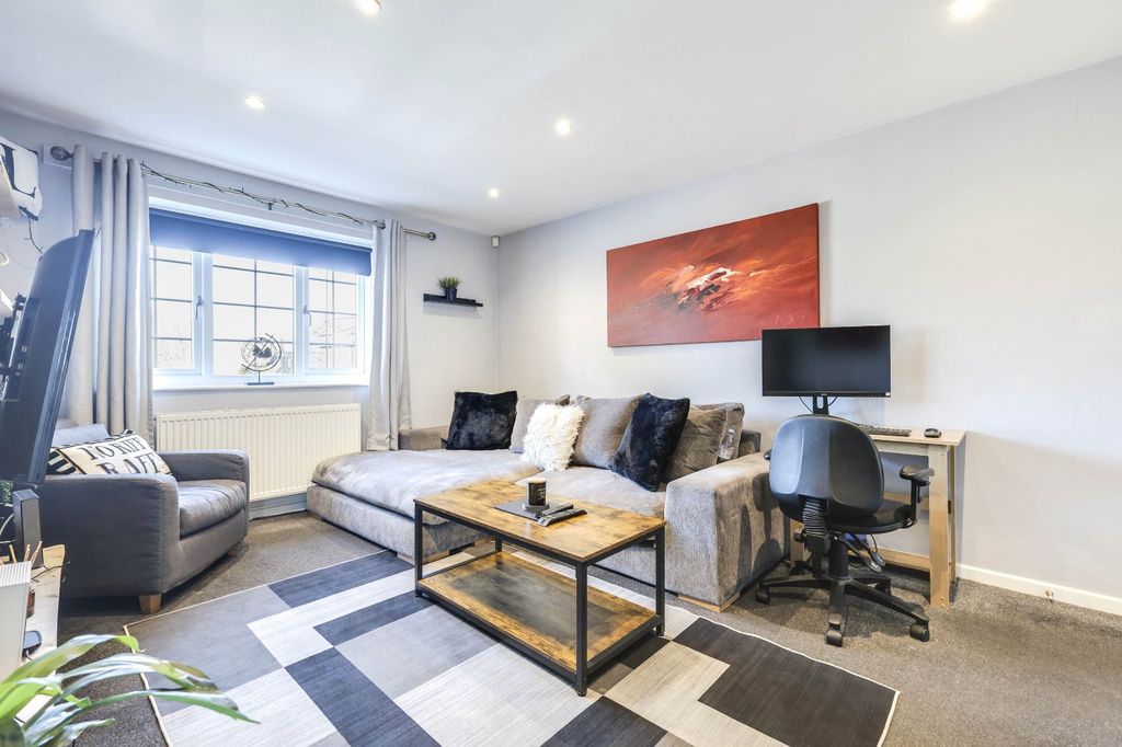 Property photo 3 of 9 Picture No. 06