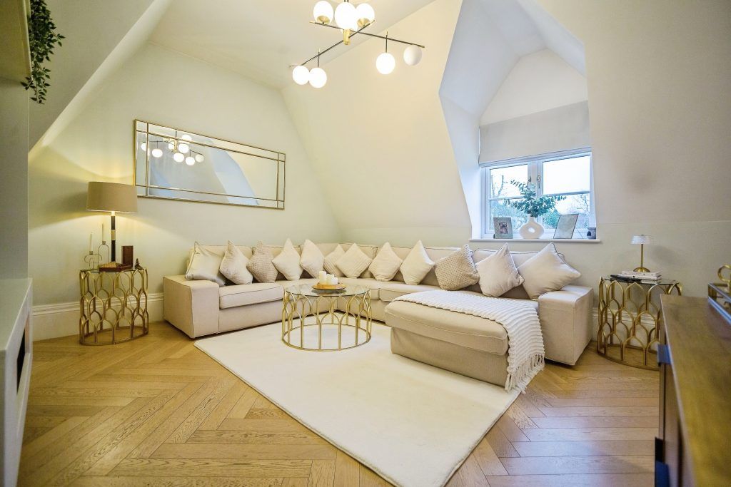 Property photo 2 of 20