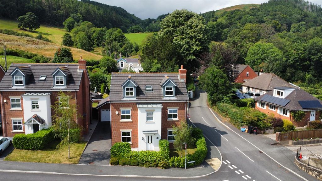 Property photo 1 of 43 Dji_Fly_20250730_115320_866_1753872809464_Photo_Op