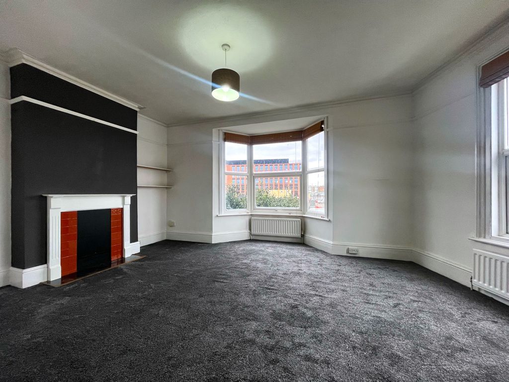 Property photo 2 of 6 Living Room
