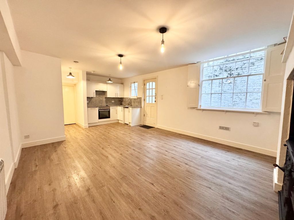 Property photo 2 of 5 Picture 2