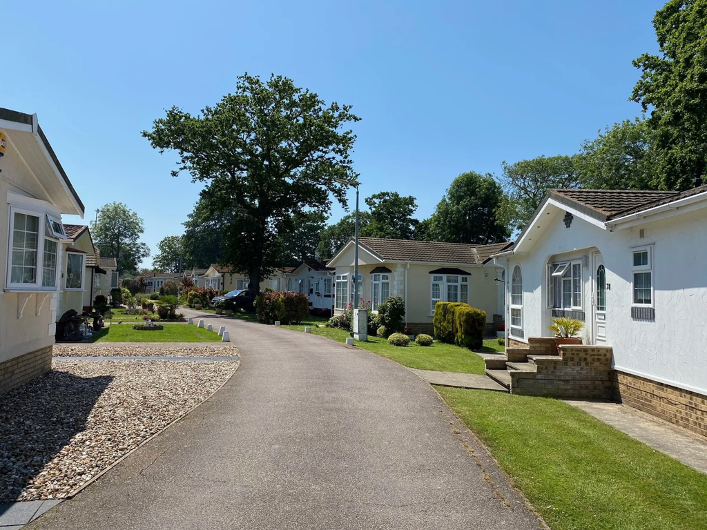 Property photo 1 of 2