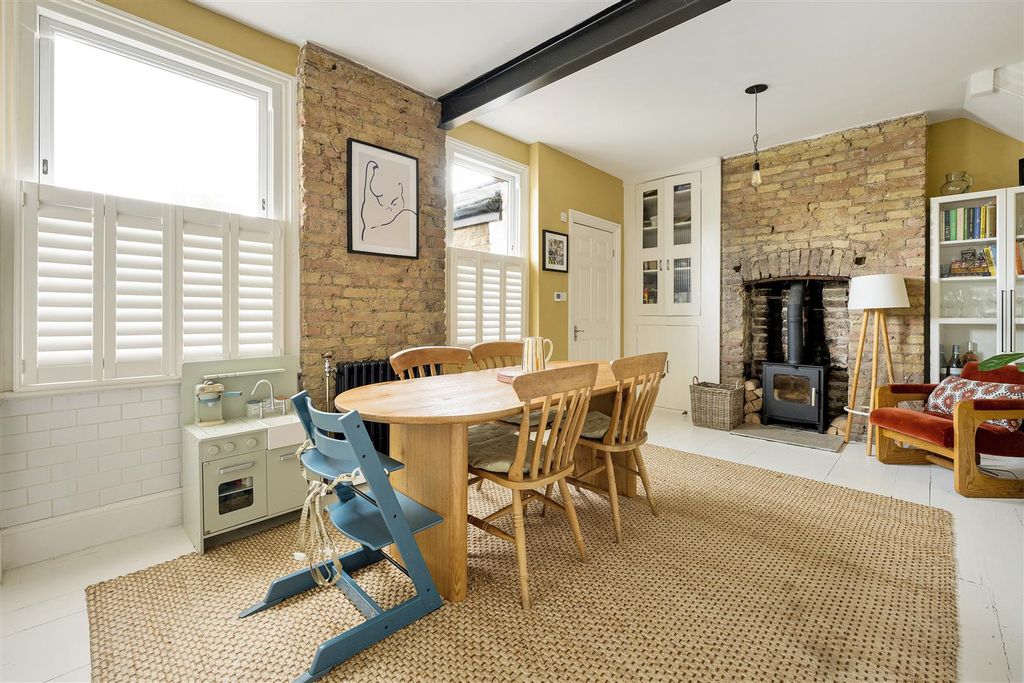 Property photo 3 of 43 St Barnabas Road, E17