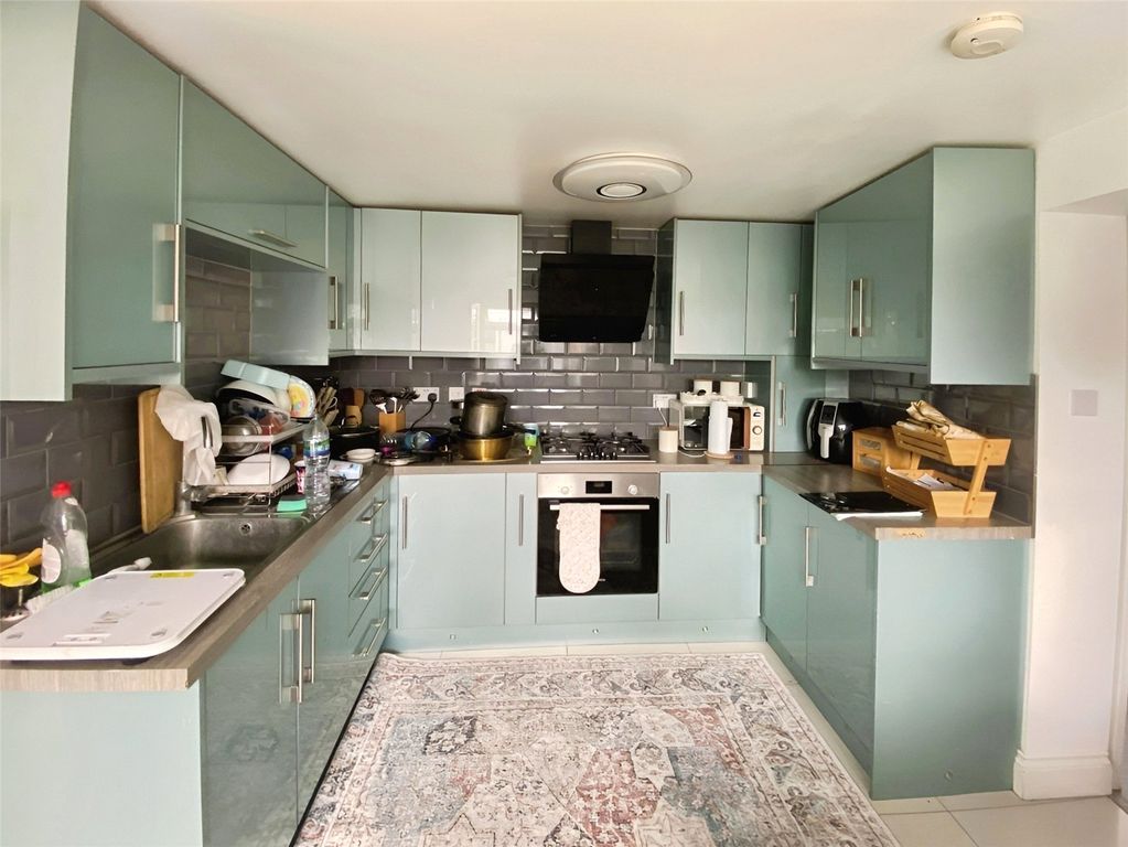 Property photo 2 of 17 Picture No. 10