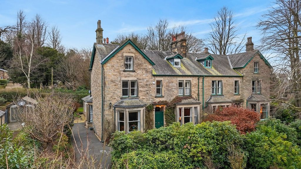 Property photo 1 of 39