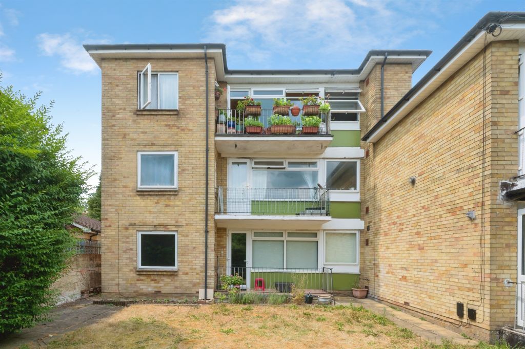 Property photo 2 of 17