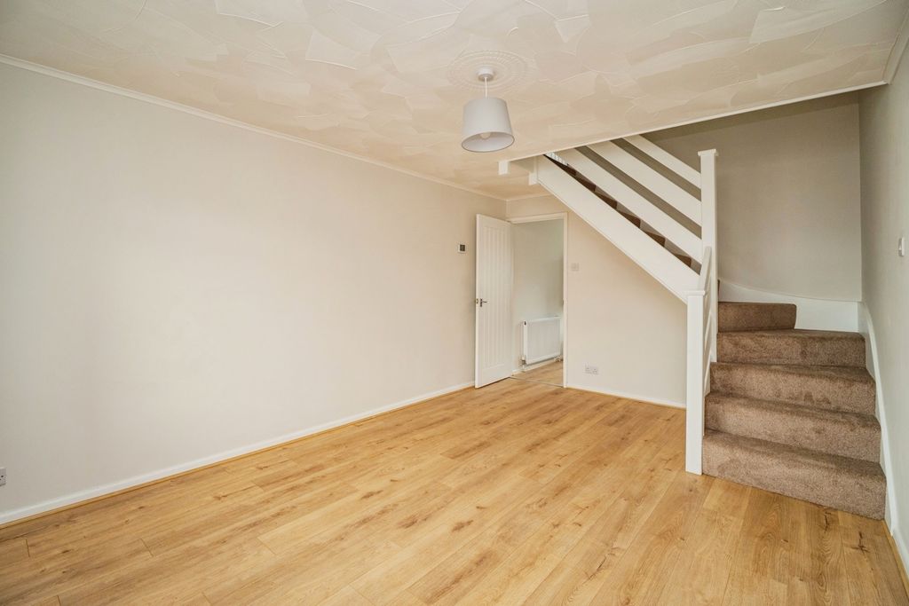 Property photo 3 of 17 Photo