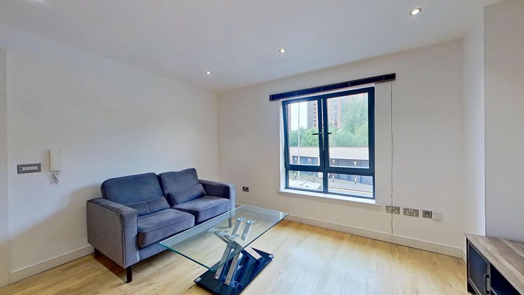 Property photo 1 of 15 Living Room