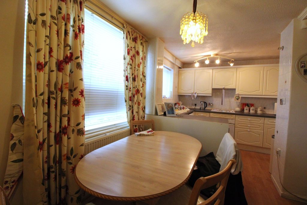 Property photo 3 of 10 C.DI