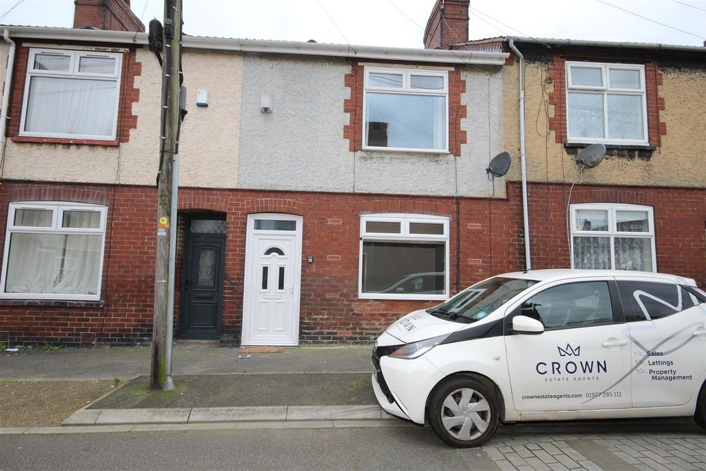 Property photo 1 of 9 Front Elevaton