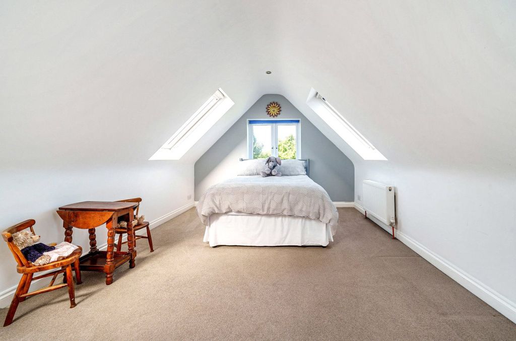 Property photo 3 of 22 Picture No. 10