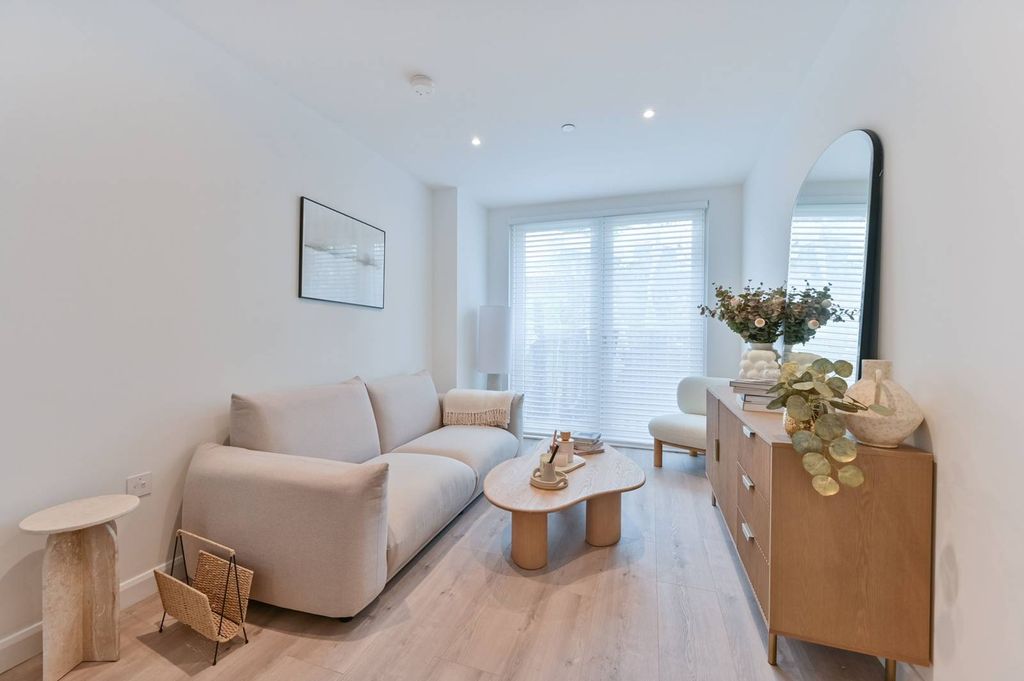 Property photo 1 of 29