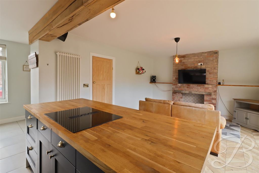 Property photo 3 of 24 Img_4056_1.Jpg