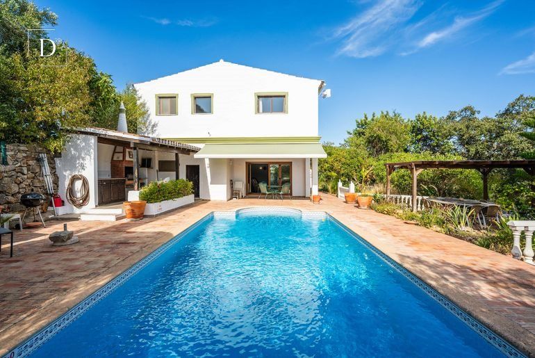 Property photo 1 of 33 Traditional 3 Bed Villa With Pool Near Estoi And São Bras De Alportel