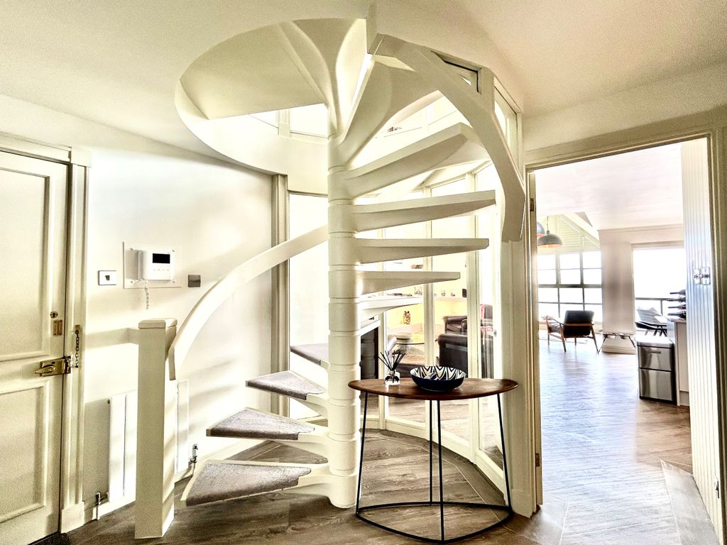 Additional image 7 of 3 bed flat for saleFalmouth, Cornwall TR11