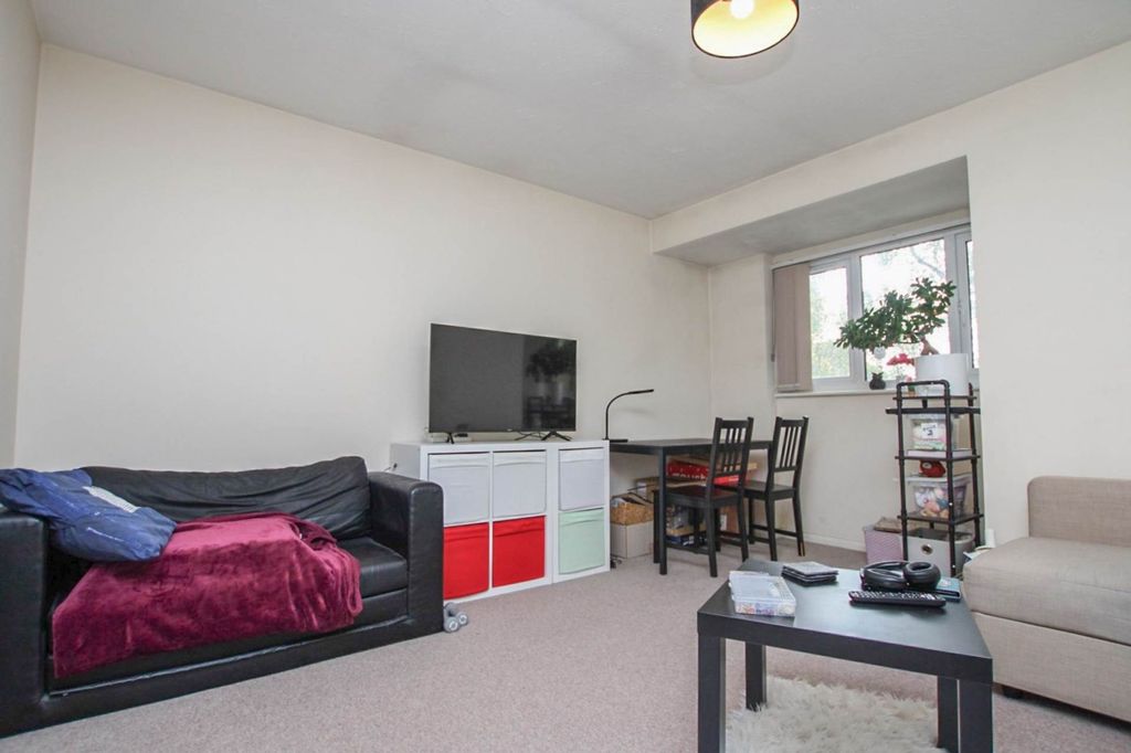 Property photo 3 of 7