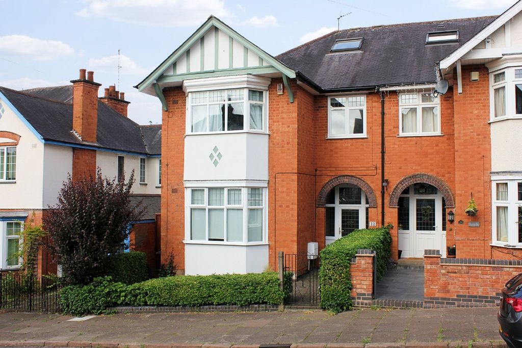 Property photo 1 of 25