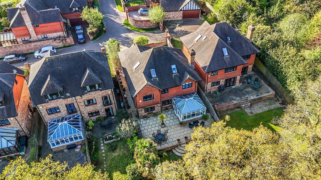 Additional image 23 of 5 bed detached house for saleThorntree Close, Heathfield TN21