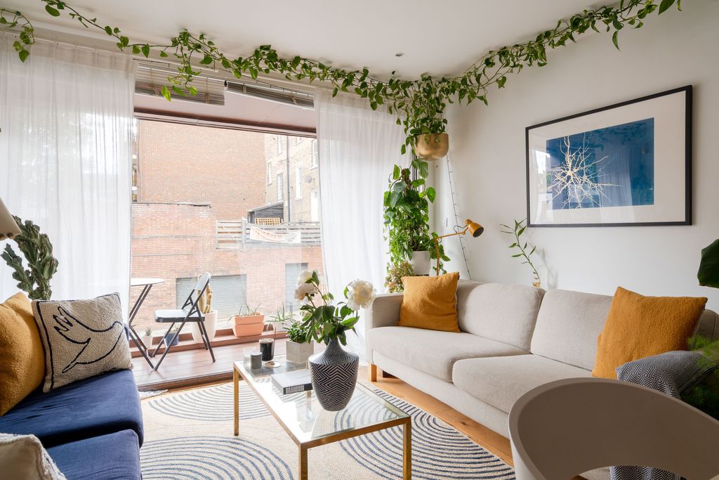 Property photo 1 of 19 345687 - Elmore Street, London N1 - High Res-04238.Jpg