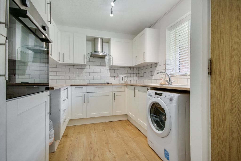 Additional image 9 of 1 bed property for saleLondon Road, Felbridge RH19