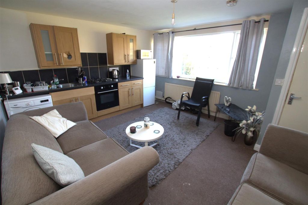 Property photo 2 of 5 Reception Room .Jpg