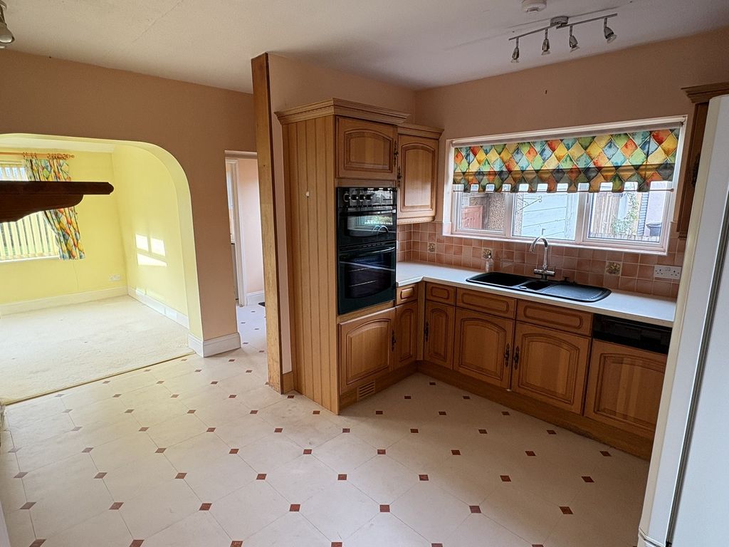 Property photo 3 of 17 Not Specified