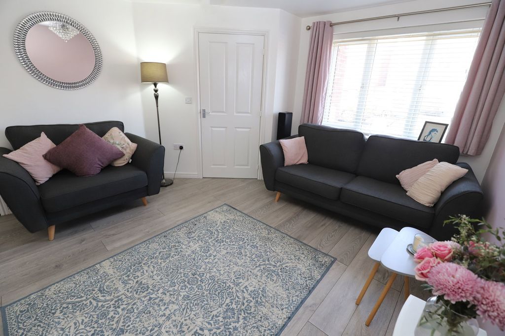 Property photo 3 of 24