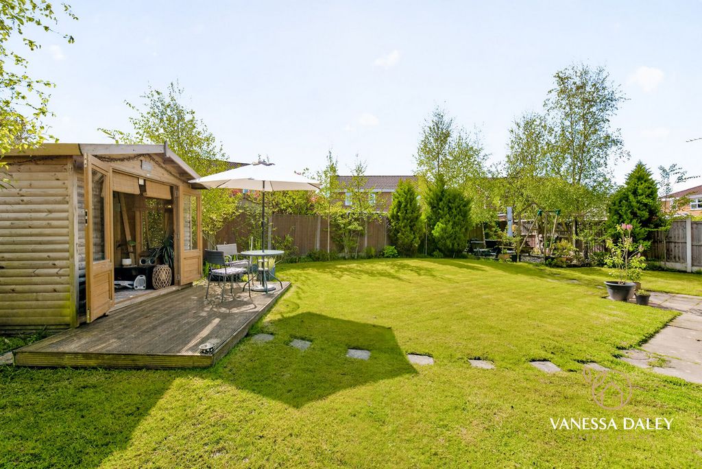 Property photo 3 of 47