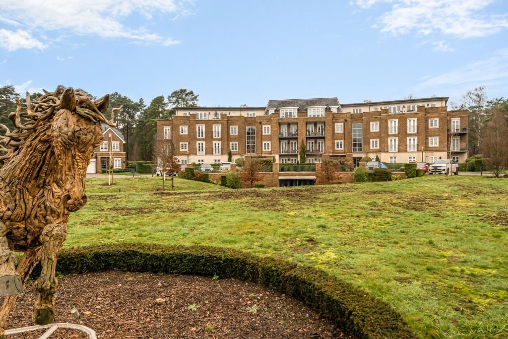 Property photo 1 of 27 External View