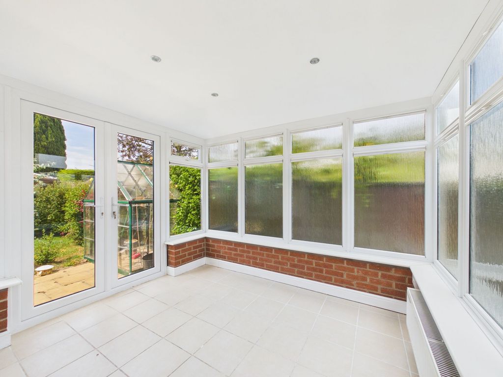 Property photo 3 of 19 Conservatory