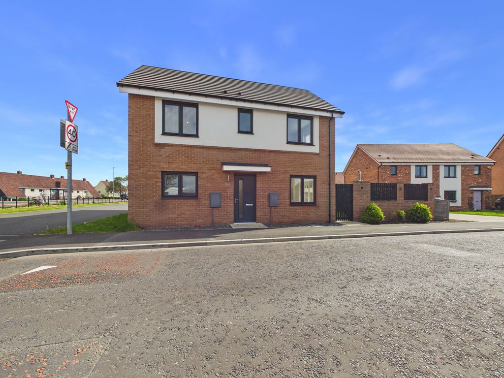Property photo 1 of 15 External