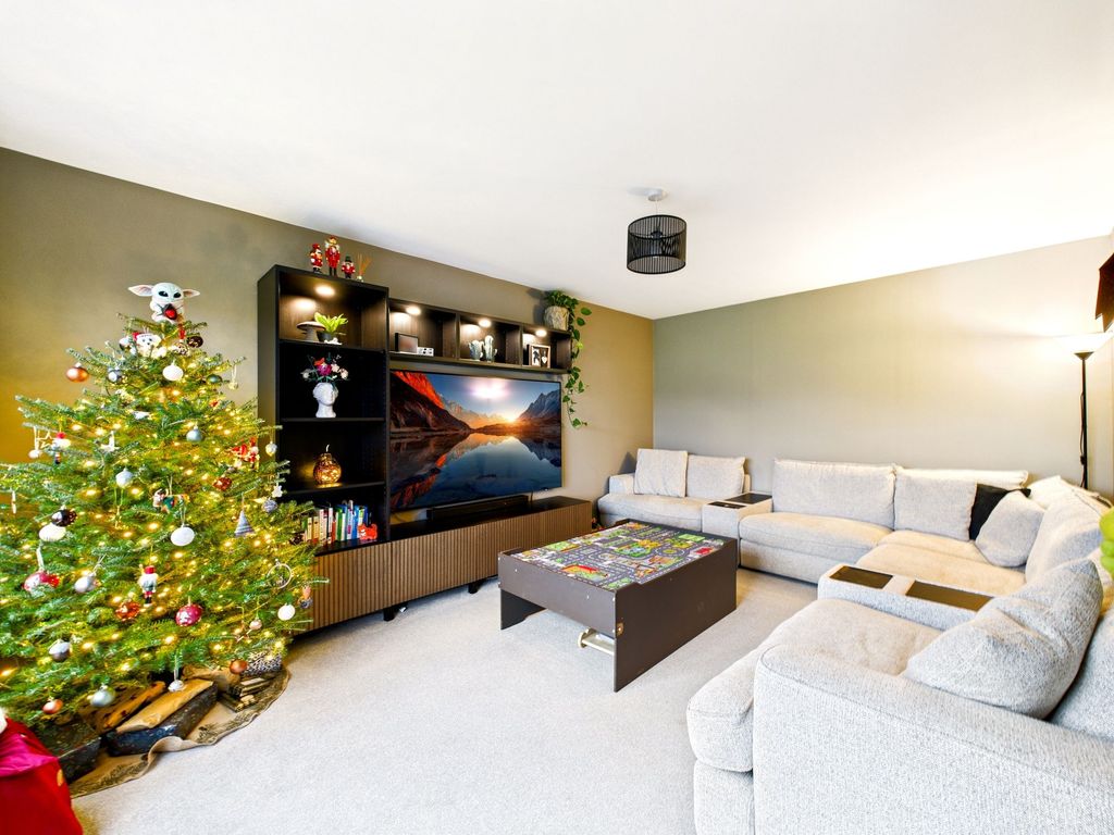 Property photo 3 of 22