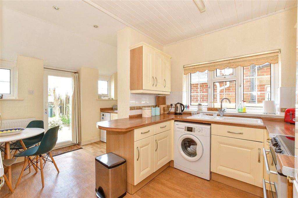 Property photo 2 of 15 Kitchen