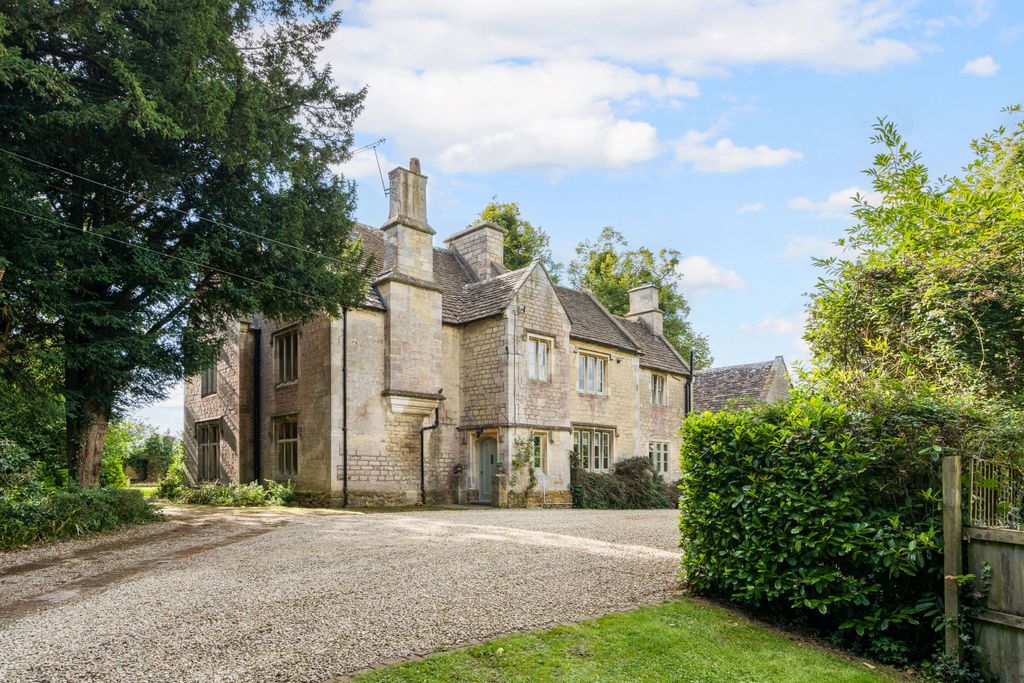 Property photo 1 of 55