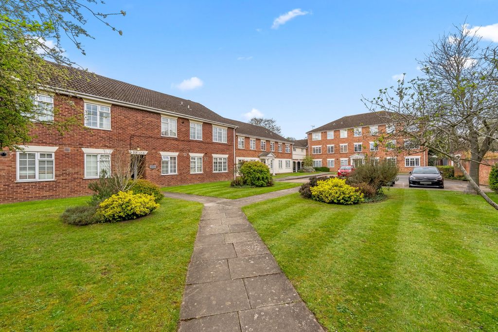 Property photo 1 of 12