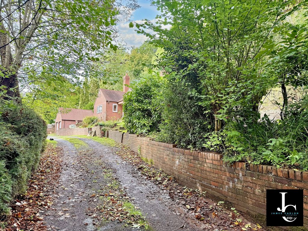 Property photo 2 of 22