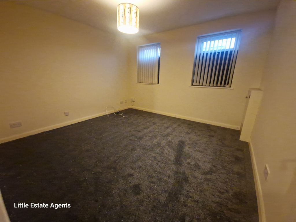 Property photo 3 of 11 Photo 3