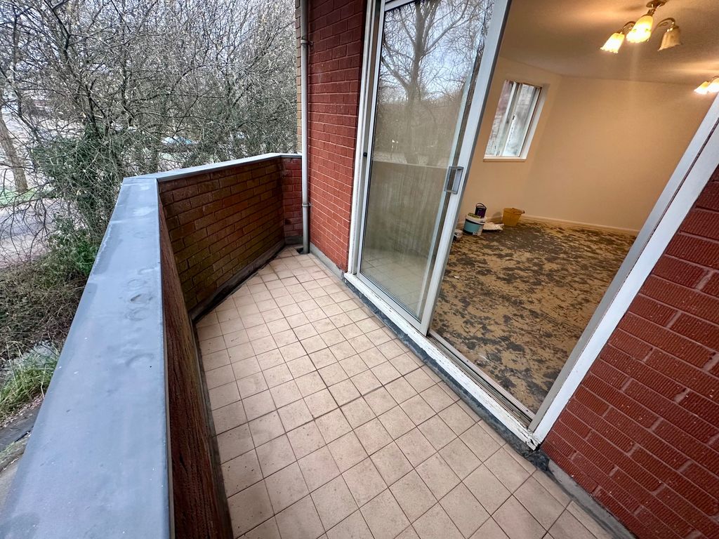 Property photo 3 of 19 Image